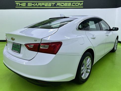 Used 2018 Chevrolet Malibu LT FWD image 10