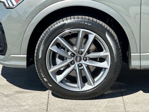 Used 2023 Audi Q3 2.0T Premium w/ Black Optic Sport Package image 26