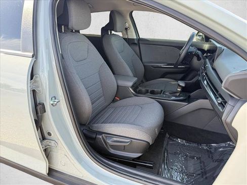 Used 2025 Kia K4 EX FWD image 13