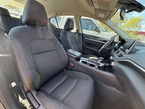 Used 2021 Nissan Altima 2.5 SV AWD/4WD image 11