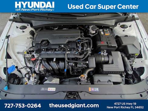 Used 2024 Hyundai Elantra SE FWD image 12