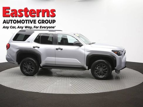 Used 2025 Toyota 4Runner SR5 AWD/4WD image 46