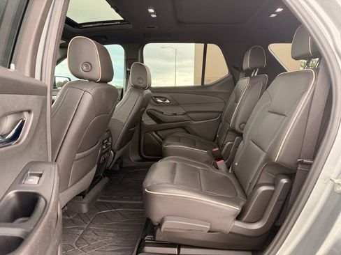 Used 2023 Chevrolet Traverse Premier w/ Redline Edition AWD/4WD image 5
