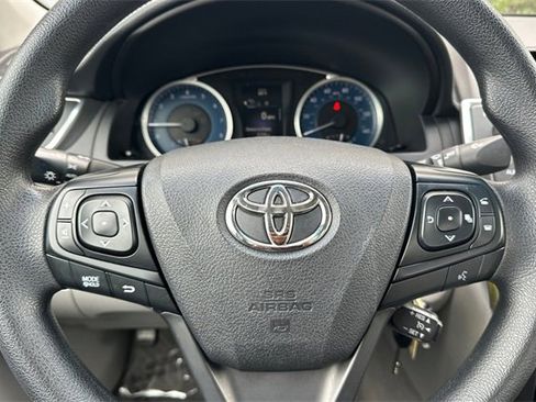 Used 2016 Toyota Camry LE image 24