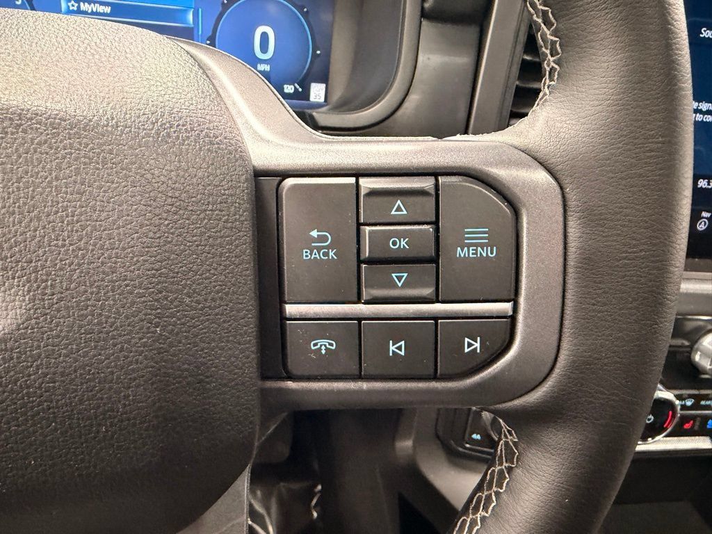 Used 2025 Ford F150 Lariat AWD/4WD image 37