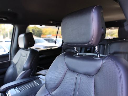 Used 2022 Jeep Wagoneer Series III w/ Convenience Group I image 21