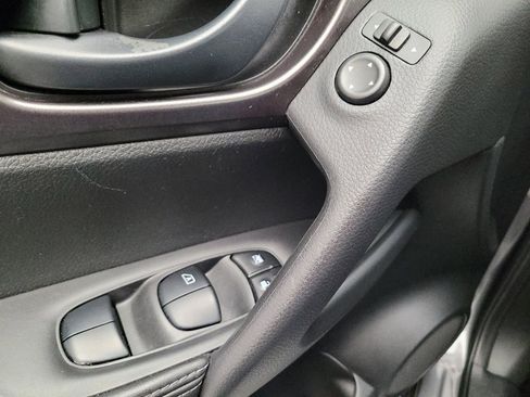 Used 2019 Nissan Rogue Sport S FWD image 27