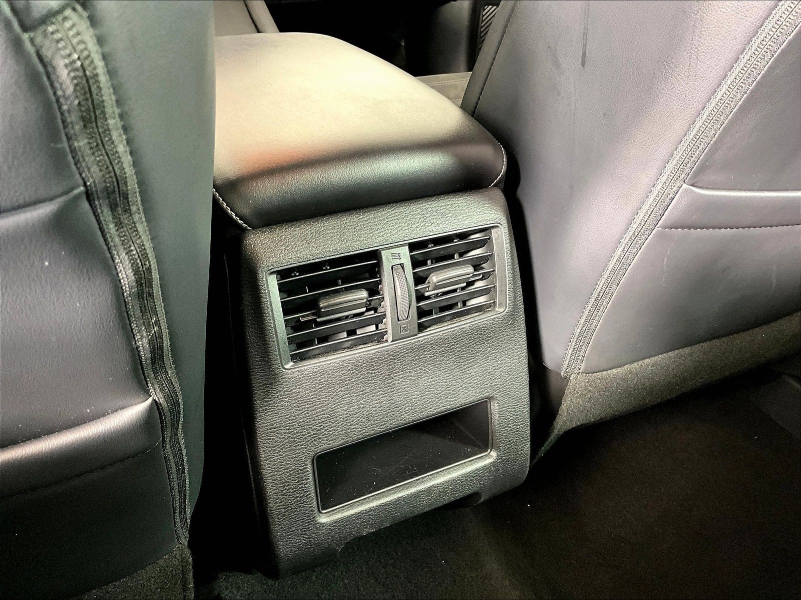 Used 2023 Mitsubishi Outlander SE AWD/4WD image 10