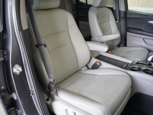 Used 2017 Honda Ridgeline RTL-T image 35