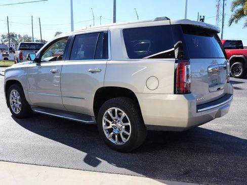 Used 2015 GMC Yukon Denali image 3