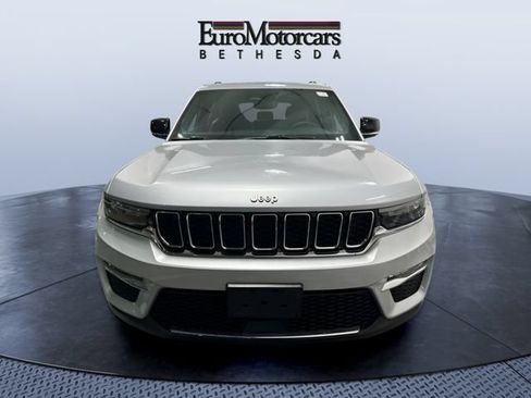 Used 2024 Jeep Grand Cherokee Limited AWD/4WD image 8