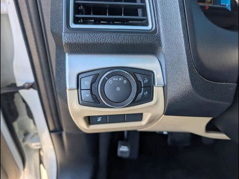 Used 2016 Ford Explorer XLT w/ Equipment Group 202A image 13