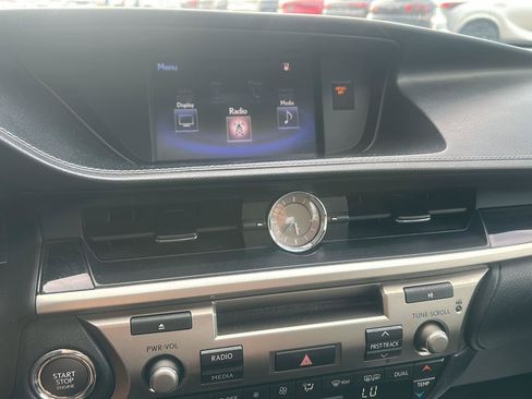 Used 2016 Lexus ES 350 w/ Accessory Package FWD image 26