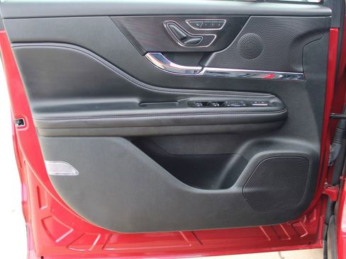 Used 2023 Lincoln Corsair FWD image 37