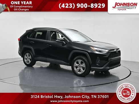 Used 2023 Toyota RAV4 XLE AWD/4WD image 1