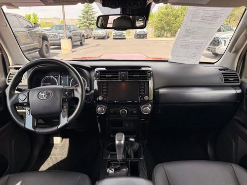 Certified 2021 Toyota 4Runner TRD Off-Road Premium AWD/4WD image 10