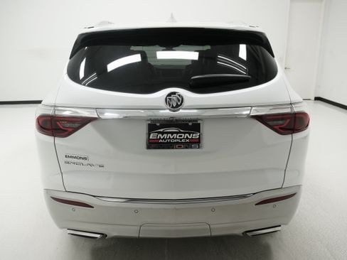 Used 2022 Buick Enclave Essence FWD image 5