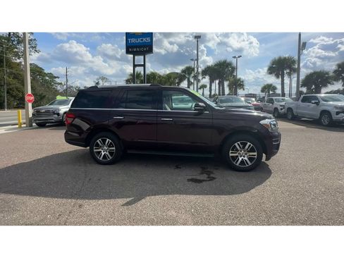Used 2024 Ford Expedition Limited RWD image 9