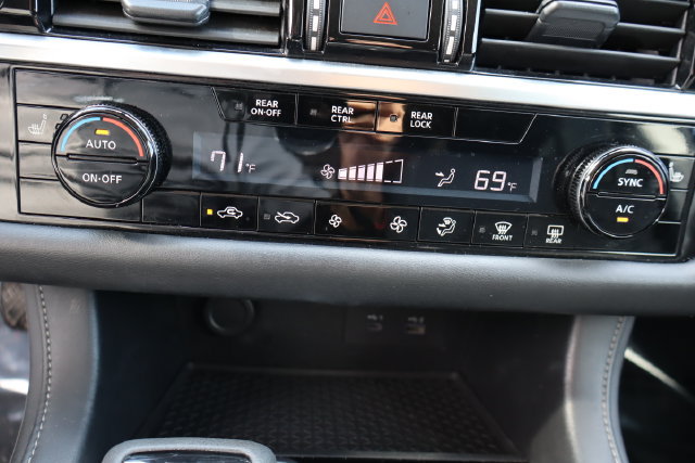 Used 2024 Nissan Pathfinder SV FWD image 36
