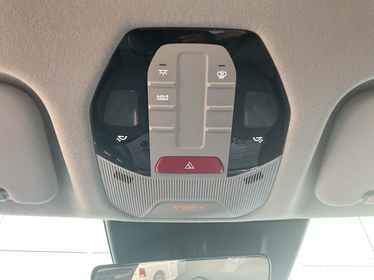 Used 2025 Kia K4 FWD image 25