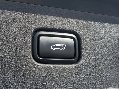 Certified 2023 Kia Sportage X-Line w/ X-Line Premium Package image 8