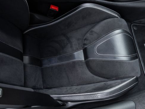 Used 2020 McLaren 720S Spider image 40