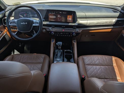 Certified 2025 Kia Telluride AWD image 26