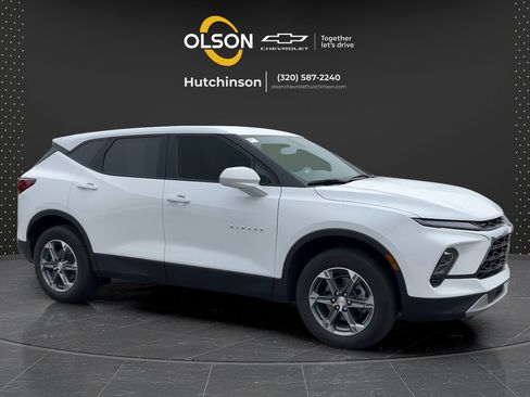 Certified 2025 Chevrolet Blazer LT AWD/4WD image 17