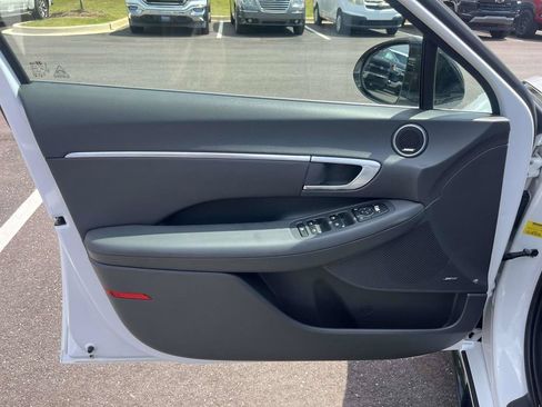 Used 2022 Hyundai Sonata SEL Plus w/ Preferred Accessory Package FWD image 14