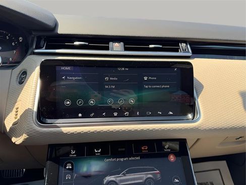 Used 2018 Land Rover Range Rover Velar R-Dynamic SE image 49