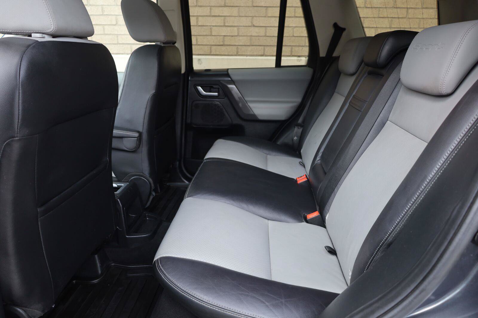 Used 2010 Land Rover LR2 HSE AWD/4WD image 23