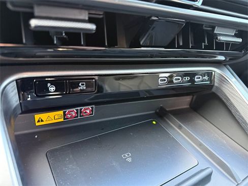 Used 2026 Lexus TX 500h AWD w/ Technology Package image 39