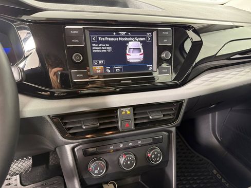 Used 2022 Volkswagen Taos S FWD image 16