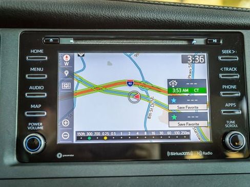 Used 2018 Toyota Sienna XLE Premium image 21