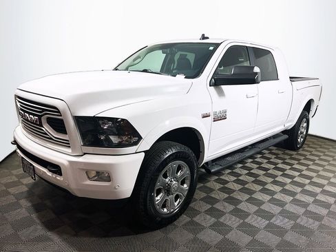 Used 2018 RAM 2500 Big Horn w/ Sport Appearance Group AWD/4WD image 3