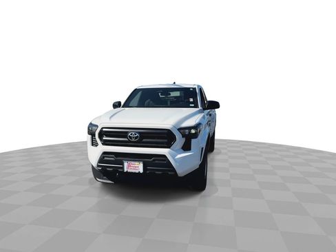Used 2025 Toyota Tacoma SR RWD image 4