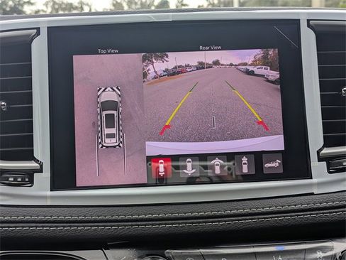 New 2026 Chrysler Pacifica Select image 21