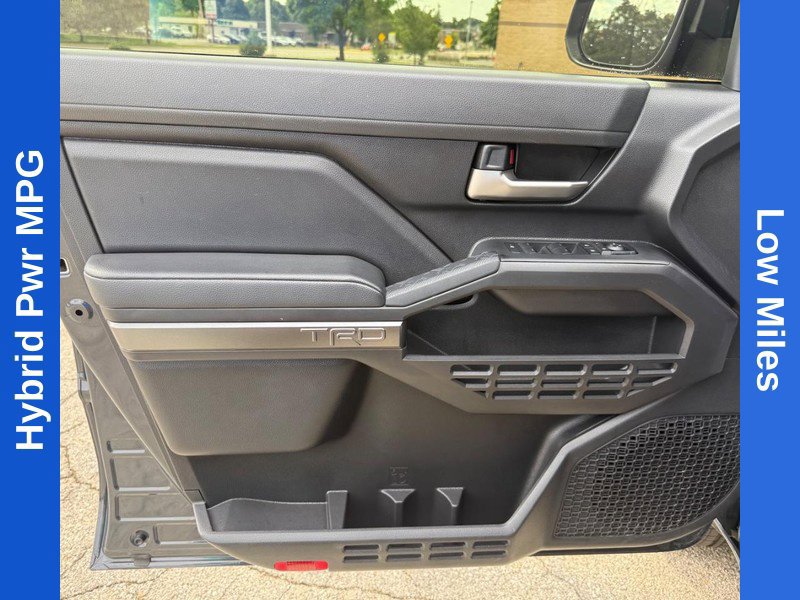 Used 2024 Toyota Tacoma TRD Sport AWD/4WD image 19