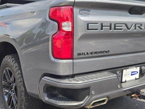 Used 2022 Chevrolet Silverado 1500 RST w/ LPO, Blackout Package AWD/4WD image 10