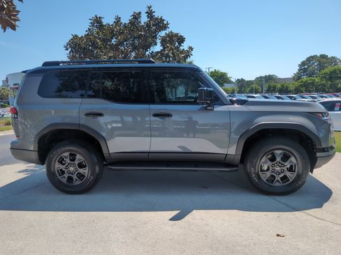 Used 2025 Lexus GX 550 image 11