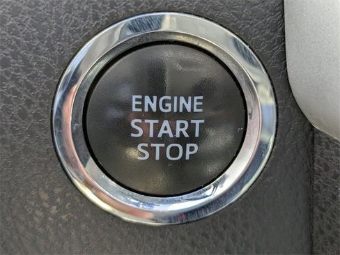 Used 2016 Toyota Highlander Limited Platinum image 27