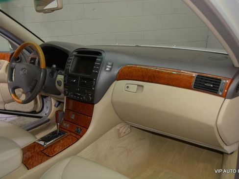 Used 2004 Lexus LS 430 image 12