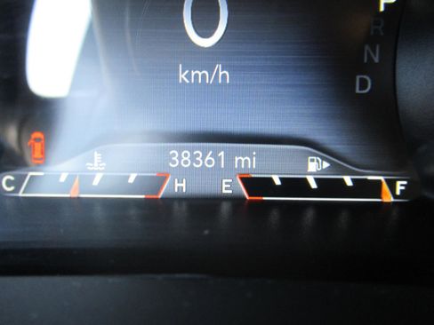 Used 2021 Jeep Cherokee Latitude Lux w/ Sun & Sound Group image 30