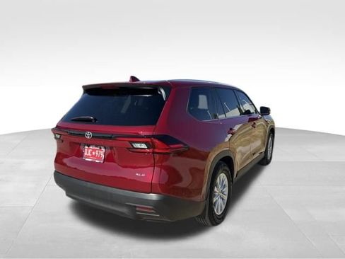 Used 2025 Toyota Grand Highlander FWD image 3