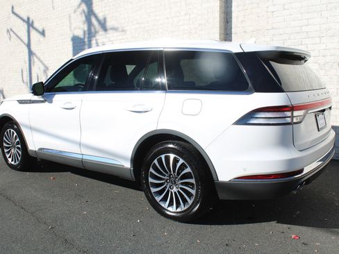 Used 2020 Lincoln Aviator Reserve w/ Equipment Group 201A image 3