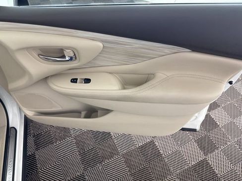 Used 2018 Nissan Murano SL w/ Cargo Package image 24