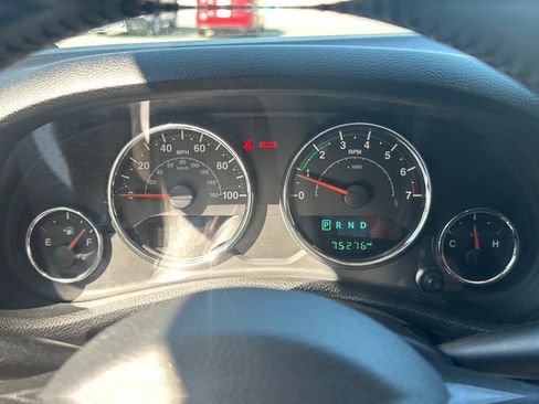 Used 2018 Jeep Wrangler Unlimited Sport S AWD/4WD image 15