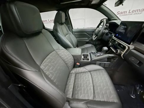 Used 2024 Toyota Tacoma TRD Sport image 28