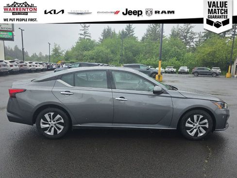 Used 2023 Nissan Altima 2.5 S FWD image 5