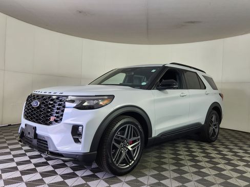 New 2026 Ford Explorer ST w/ Sun And Sound Package image 3